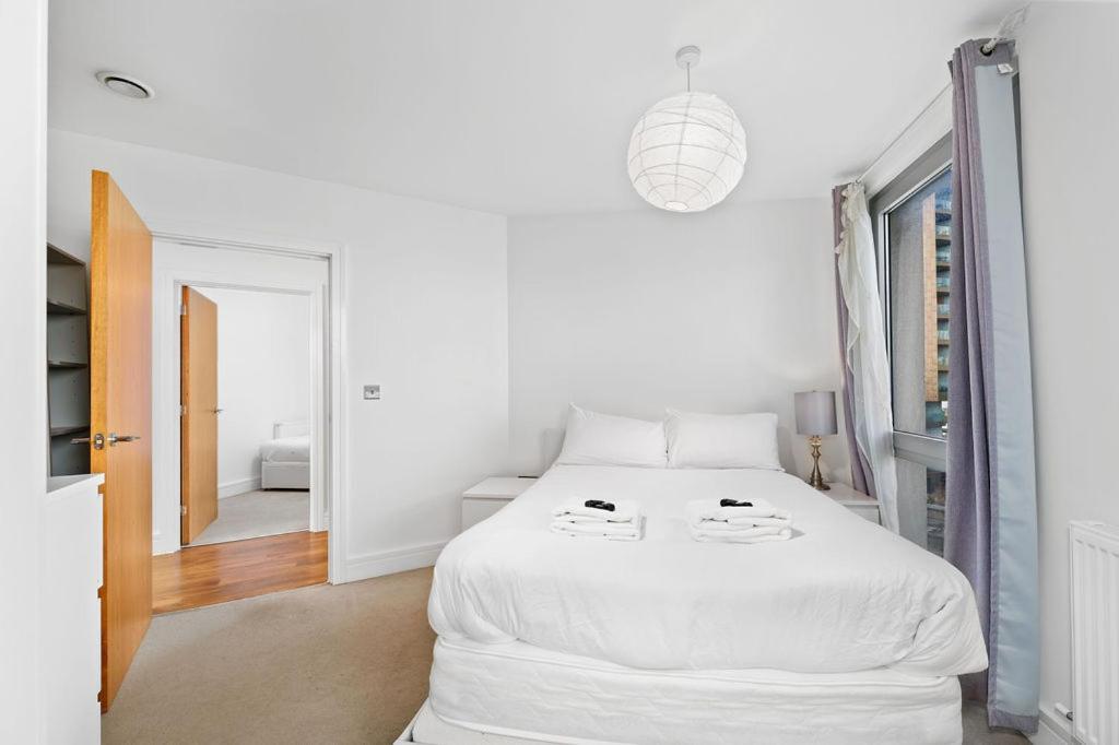 Modern Serviced 3-Bedroom Flat In East Londra Exterior foto